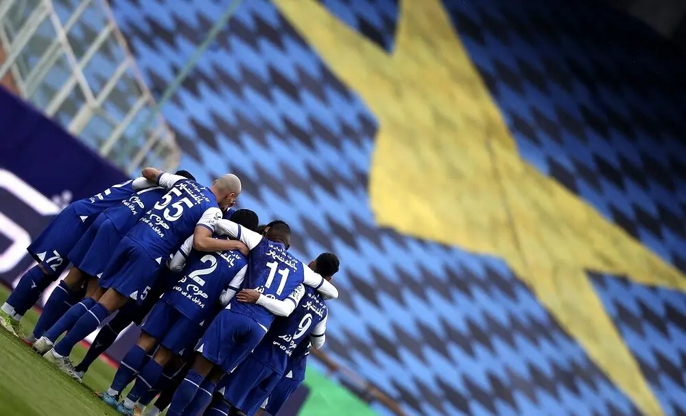 هوادار استقلال پاسخ این پرسپولیسی را داد: ساپینتو ماند! +عکس