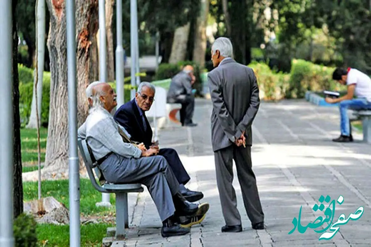 فرهنگیان بازنشسته دست به اعتراض زدند