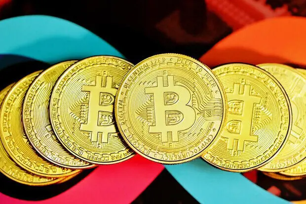 قیمت بیت کوین دوباره اوج گرفت| آیا بیت کوین به صد هزار دلار میرسد؟!