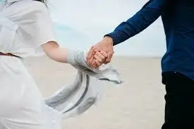 پدیده جدید در تهران | خدمات جنسی پسران اجاره‌‌ای به زنان پولدار تهرانی | برای یک هفته 12 میلیون تومان می‌گیرم!