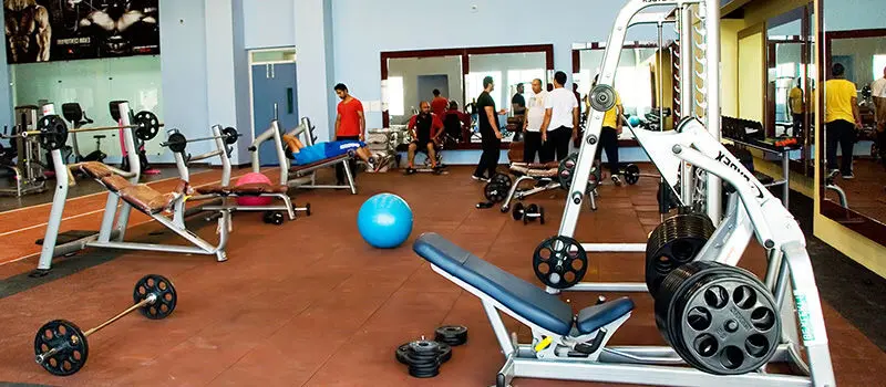 پلمپ یک باشگاه ورزشی مختلط در رشت | برگزاری تمرینات مشترک در باشگاه + عکس