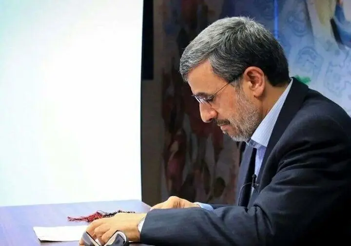 احمدی نژاد به شهادت رسید