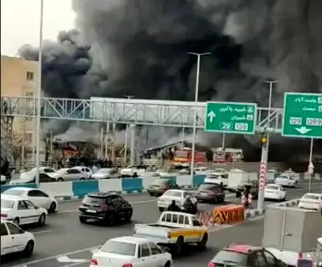 نمایی از آتش‌سوزی هولناک بازار جنت‌آباد از آسمان

