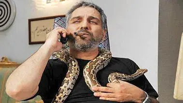 مهران مدیری شکسته شد
