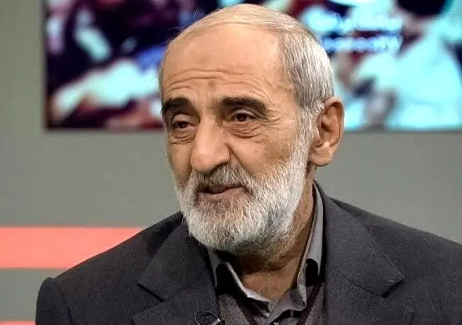 آقای شریعتمداری! غرب‌ستیز بودنت را باور کنیم یا کامپیوتر آی‌مک آمریکایی روی میزت را

