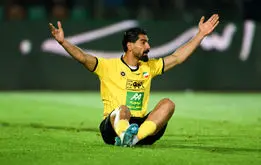 پرسپولیس یا قره‌باغ؟ / سرنوشت مبهم رضا اسدی داغ شد