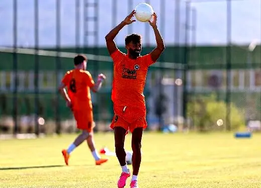 خبر بد برای ستاره پرسپولیس | او محروم شد؟