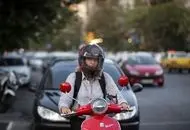 موتورسواری یک مادربزرگ اصفهانی در خیابان + فیلم