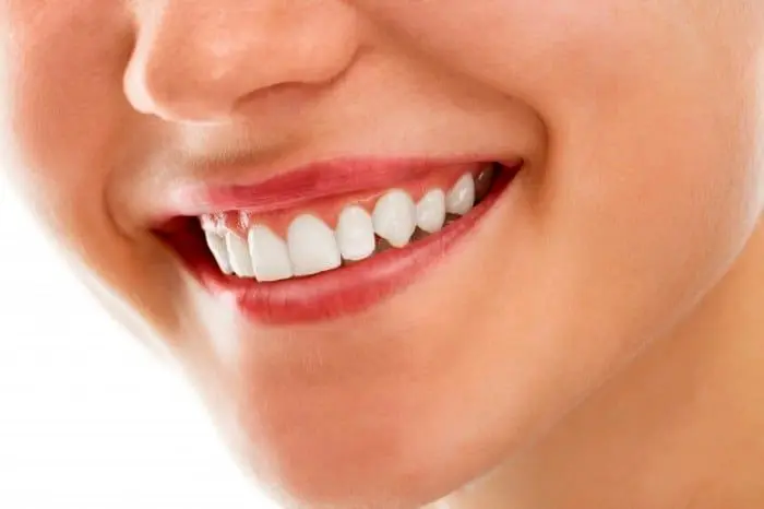عفونت دندان و لثه چه بیماری‌هایی به دنبال دارد؟
