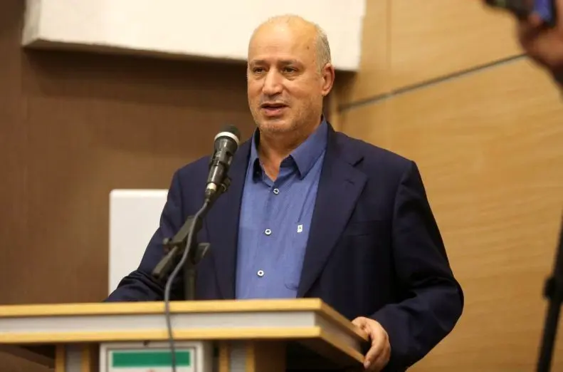 امیر قلعه نویی سرمربی تیم ملی می‌ماند