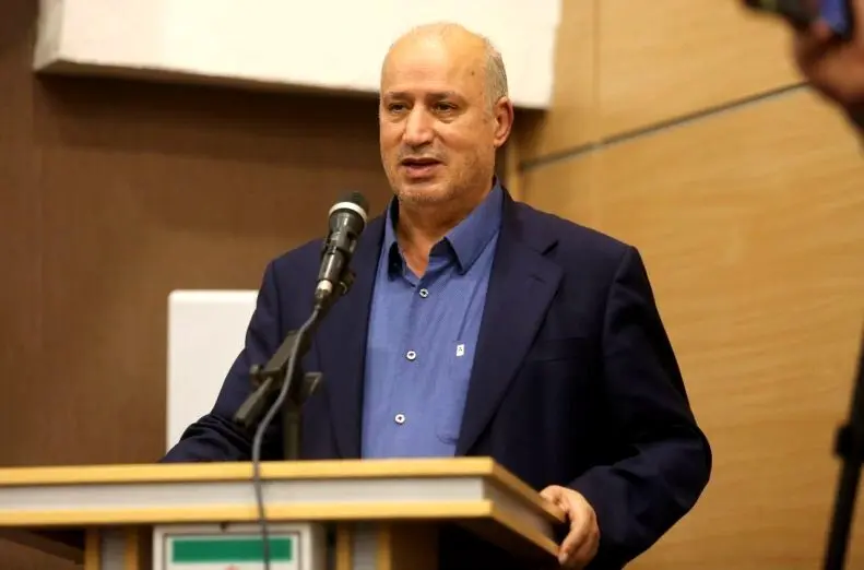 امیر قلعه نویی سرمربی تیم ملی می‌ماند