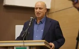 امیر قلعه نویی سرمربی تیم ملی می‌ماند