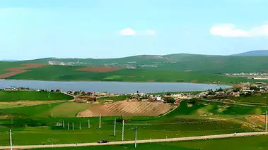 زیباترین دریاچه مصنوعی ایران کجاست؟