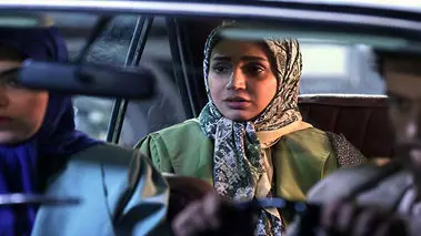 جزئیات سریال «بیگانه‌ای با من است»؛ داستان، بازیگران و زمان پخش سریال در آی فیلم

