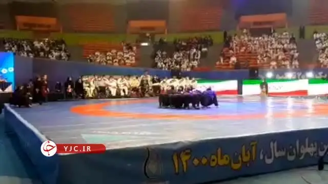 ببینید | نمایش جالب دختران نینجا مقابل رئیس جمهور