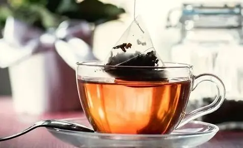 اگر این دلایل را بدانید دیگر لب به چای کیسه‌ای نمی‌زنید