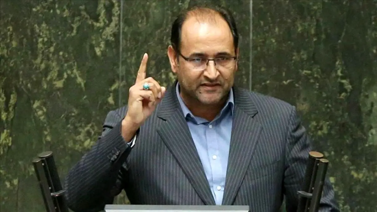 نماینده مجلس: نیروهای لباس شخصی متعلق به کجا هستند؟ / چرا پلیس برخورد نمی کند