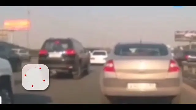 ببینید | انفجار ناگهانی سیستم صوتی یک خودرو در اتوبان