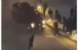 واکنش به زیر گرفتن مردم با خودرو ضدشورش در اردبیل
