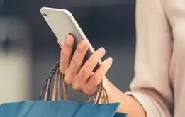 این برنامه‌های مخرب در گوشی را حذف کنید

