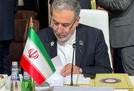 خوش و بش عراقچی با همتایان پیش از نشست دوحه + عکس