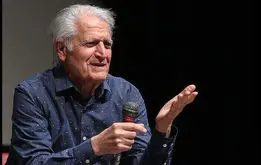 بازگشت پیکر احمد پژمان به ایران