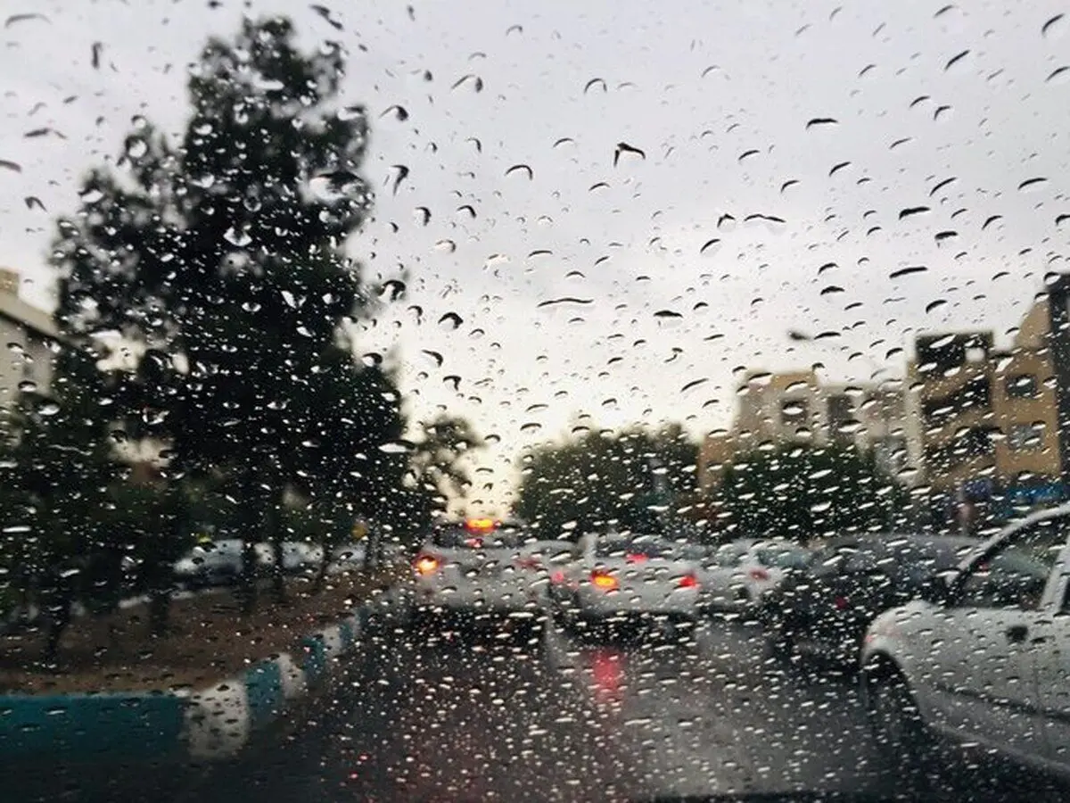 تصاویری دیدنی از بارش باران در شهرهای گیلان +  فیلم
