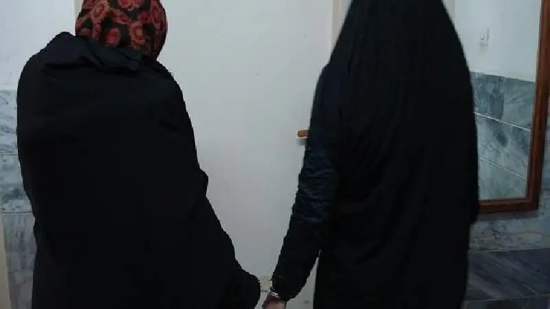 عاقبت فرار دختر ۱۴ساله از خانه با طلاهای مادر
