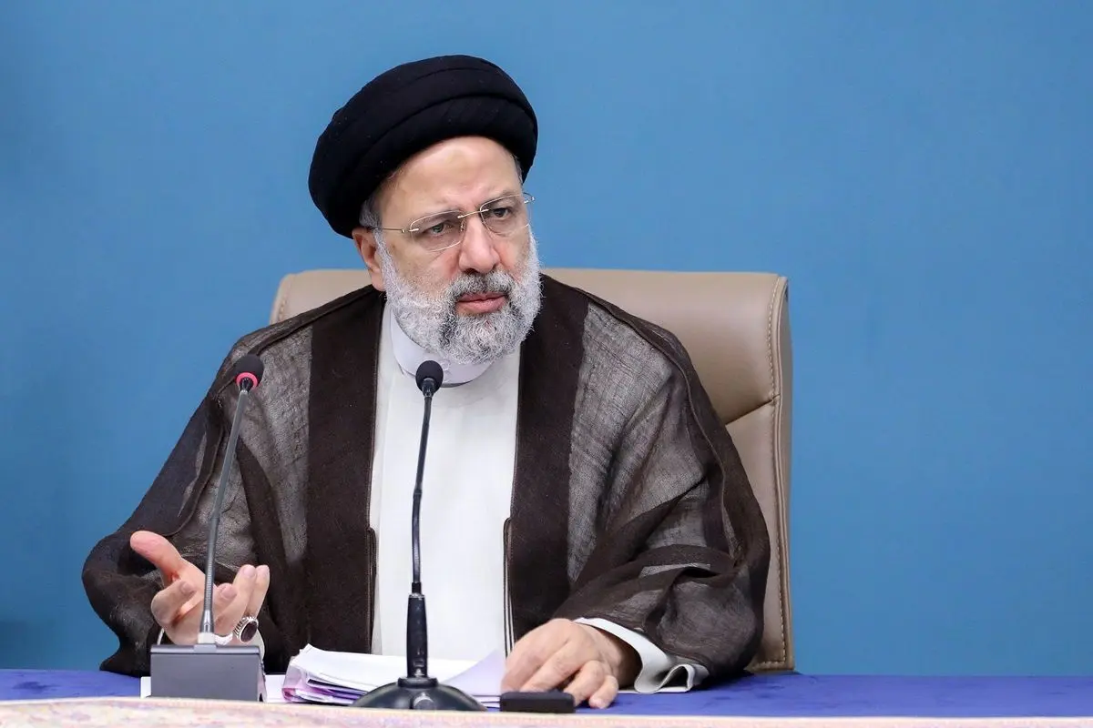 کنایه سنگین عبدالناصر همتی به رئیسی درباره گشت ارشاد
