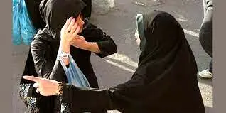 روش جدید تذکر به خانم‌های بی‌حجاب در قلعه فلک الافلاک خرم آباد + فیلم
