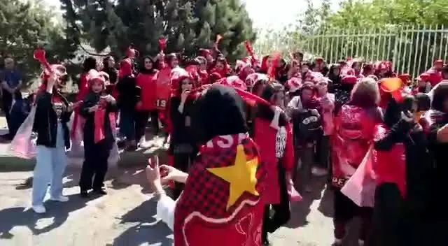 دختران پرسپولیسی در آزادی | فیلم
