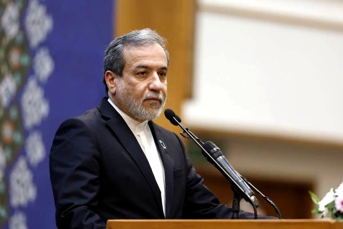 هشدار هسته‌ای عراقچی: خطر انفجار مهمات جنگی جدی است!