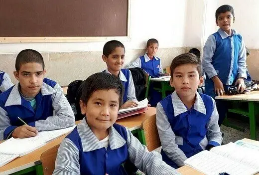 چند دانش آموز اتباع خارجی در ایران درس می خوانند؟