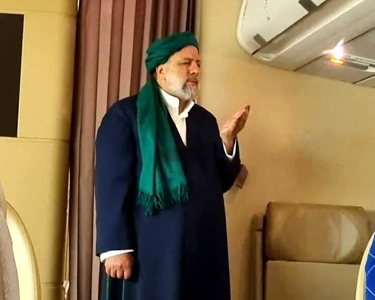 رئیس‌جمهوری به انتشار عکسش در حال اقامه نماز تذکر داد