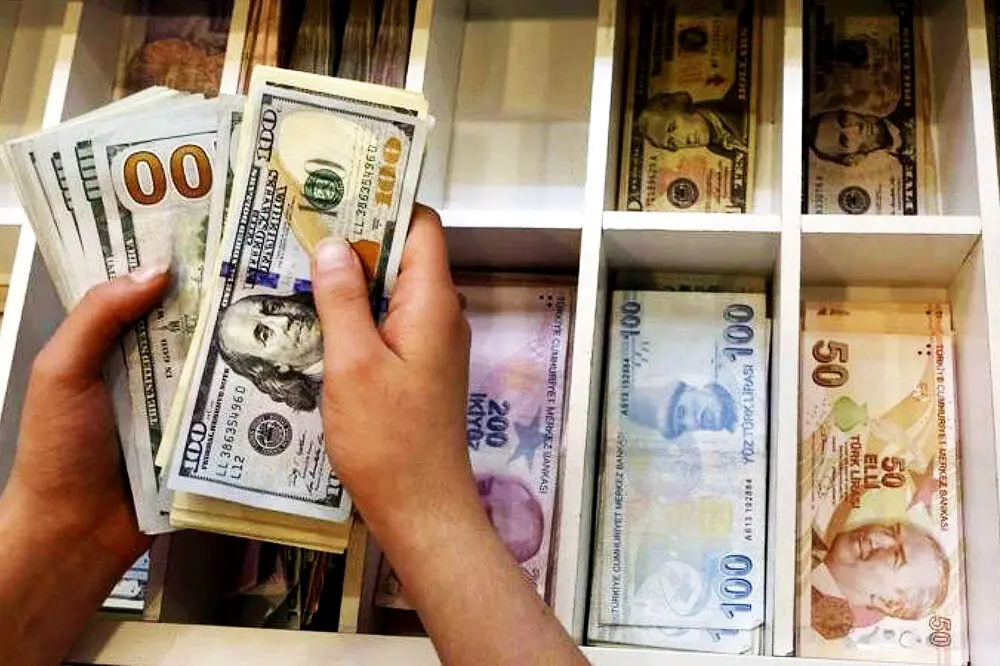 ضربه زلزله بازار لیر ترکیه را هم تکان داد