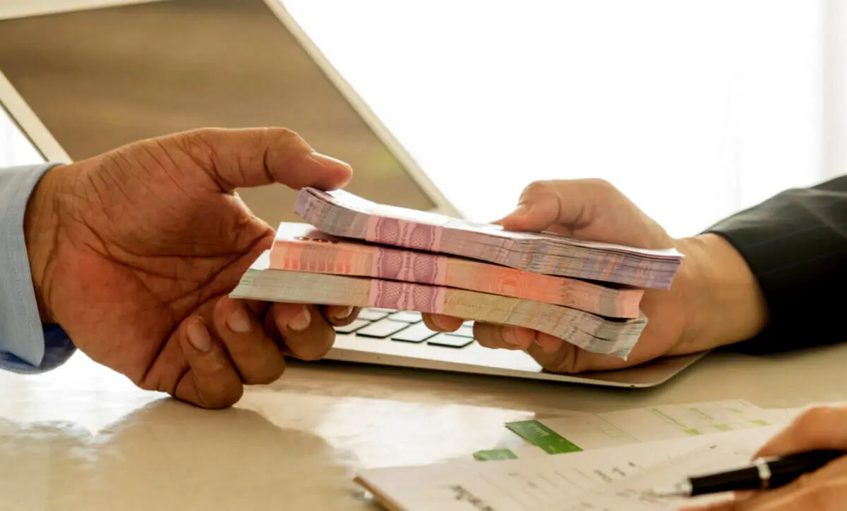 جزئیات تسهیلات عیدانه ۲۰ میلیون تومان دولت به مردم/ لیست مشمولان و نحوه بازپرداخت اقساط