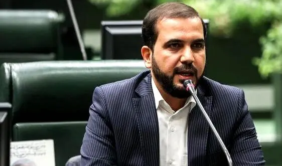 درخواست یک نماینده مجلس برای افزایش پلکانی حقوق در سال آینده