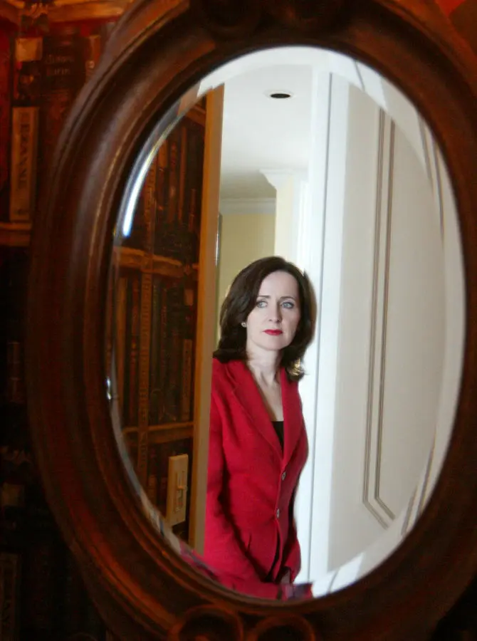 ملکه تعلیق درگذشت