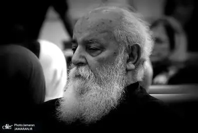 هوشنگ ابتهاج به قاب تصویر