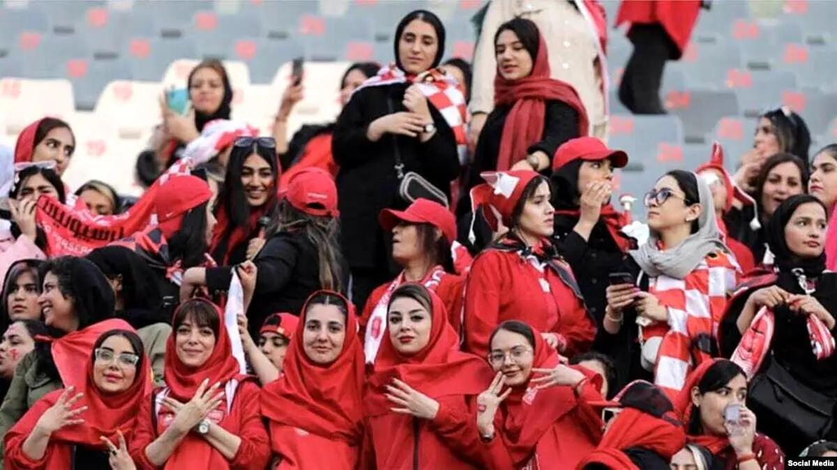  ۳۰۰دختر در  باشگاه پرسپولیس!

