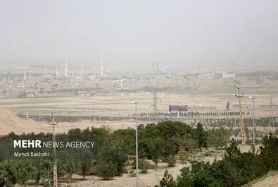 قم در گرد و غبار غرق شد