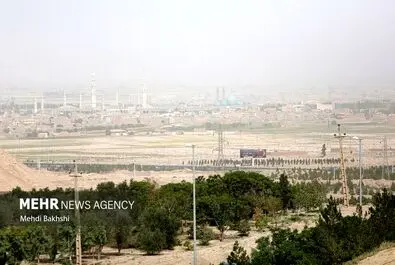 قم در گرد و غبار غرق شد