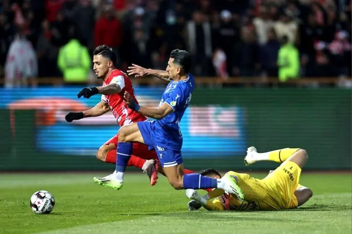 زور استقلال بحران‌زده به پرسپولیس نرسید؛ قرمزها پیروز میدان شدند