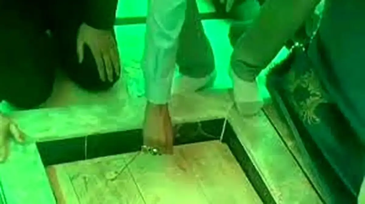لحظه باز کردن مزار اصلی حضرت رقیه(س) و وداع با حرم + فیلم
