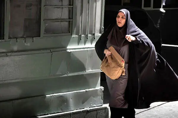 ماجرای فیلم فراخوان تظاهرات در دبیرستان دخترانه

