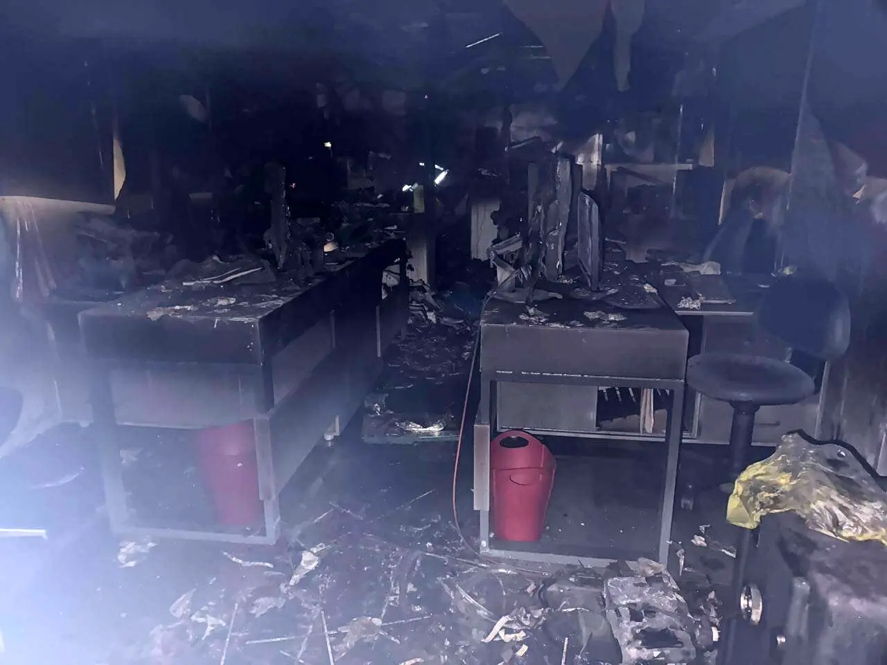 یک مهمانسرا در خیابان سعدی آتش گرفت + عکس