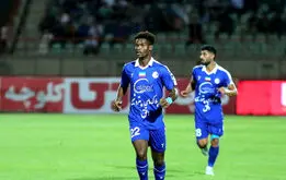 بمب بزرگ پرسپولیس در نیم‌فصل؛ستاره استقلال در پرسپولیس
