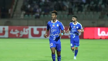 بمب بزرگ پرسپولیس در نیم‌فصل؛ستاره استقلال در پرسپولیس