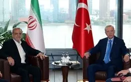 عکس جنجالی از ملاقات پزشکیان و اردوغان در شبکه‌های اجتماعی