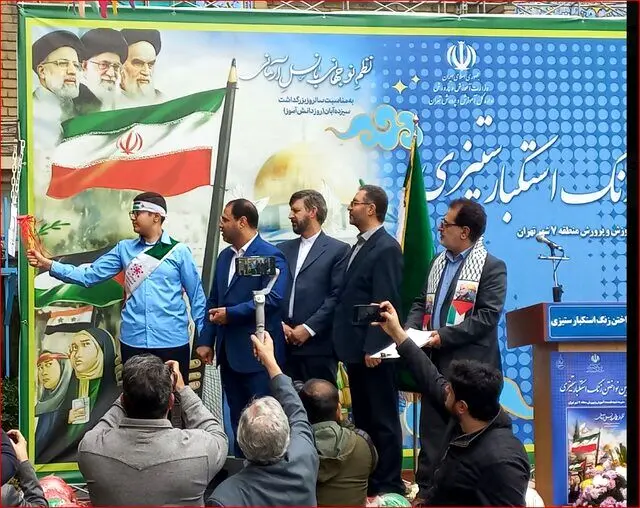 اظهارات جنجالی وزیر آموزش و پرورش/ در اغتشاشات می‌گفتند کریسمس به تهران می‌آییم؛ کور خوانده‌اید
